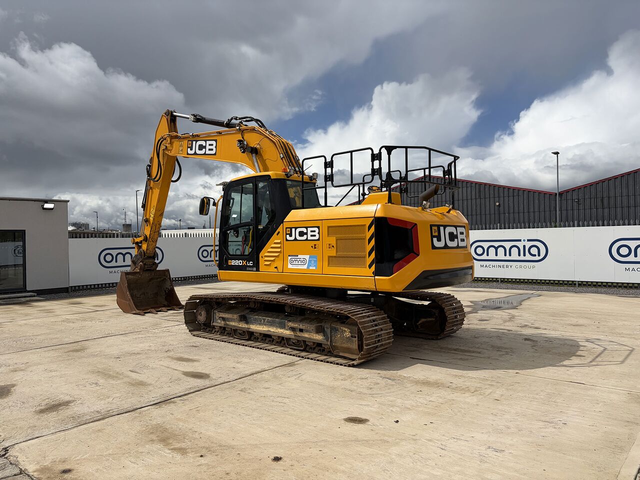 2022 JCB 220X LC Crawler Excavator