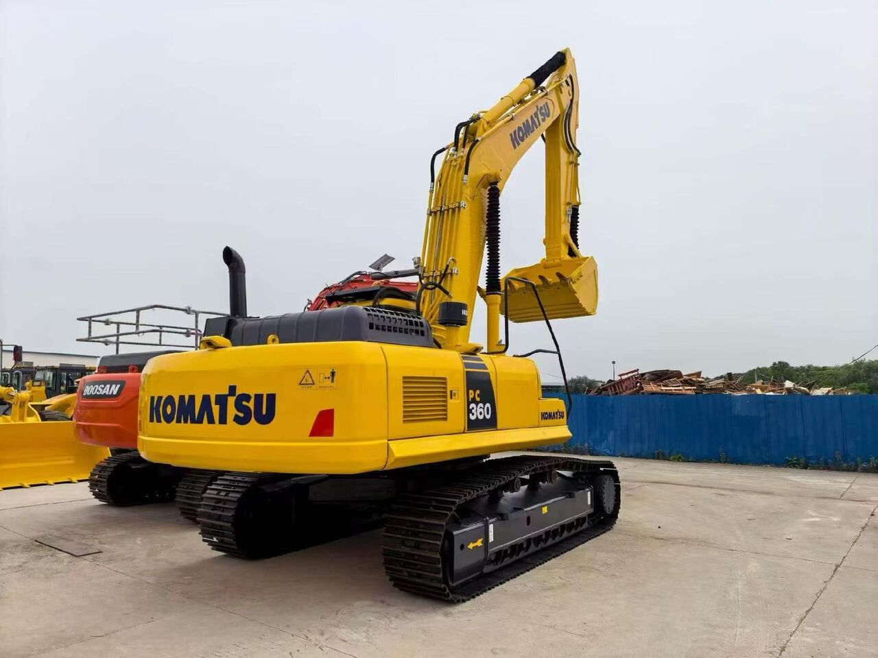 2022 Komatsu PC360 Crawler Excavator