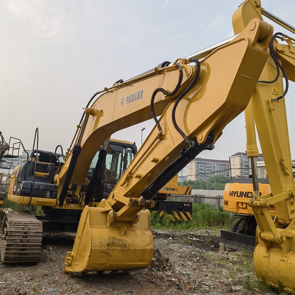 2023 Caterpillar 320D Crawler Excavator