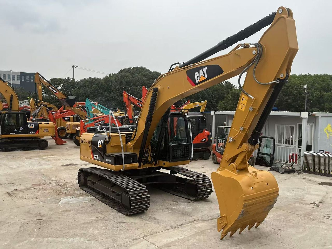 2023 Caterpillar 320D2 Crawler Excavator