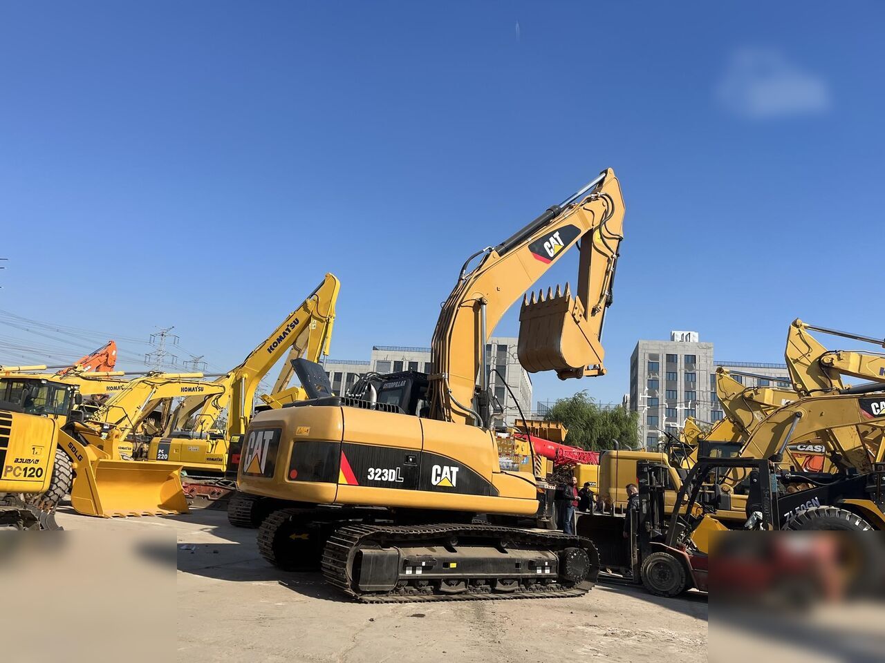 2023 Caterpillar 323DL Crawler Excavator