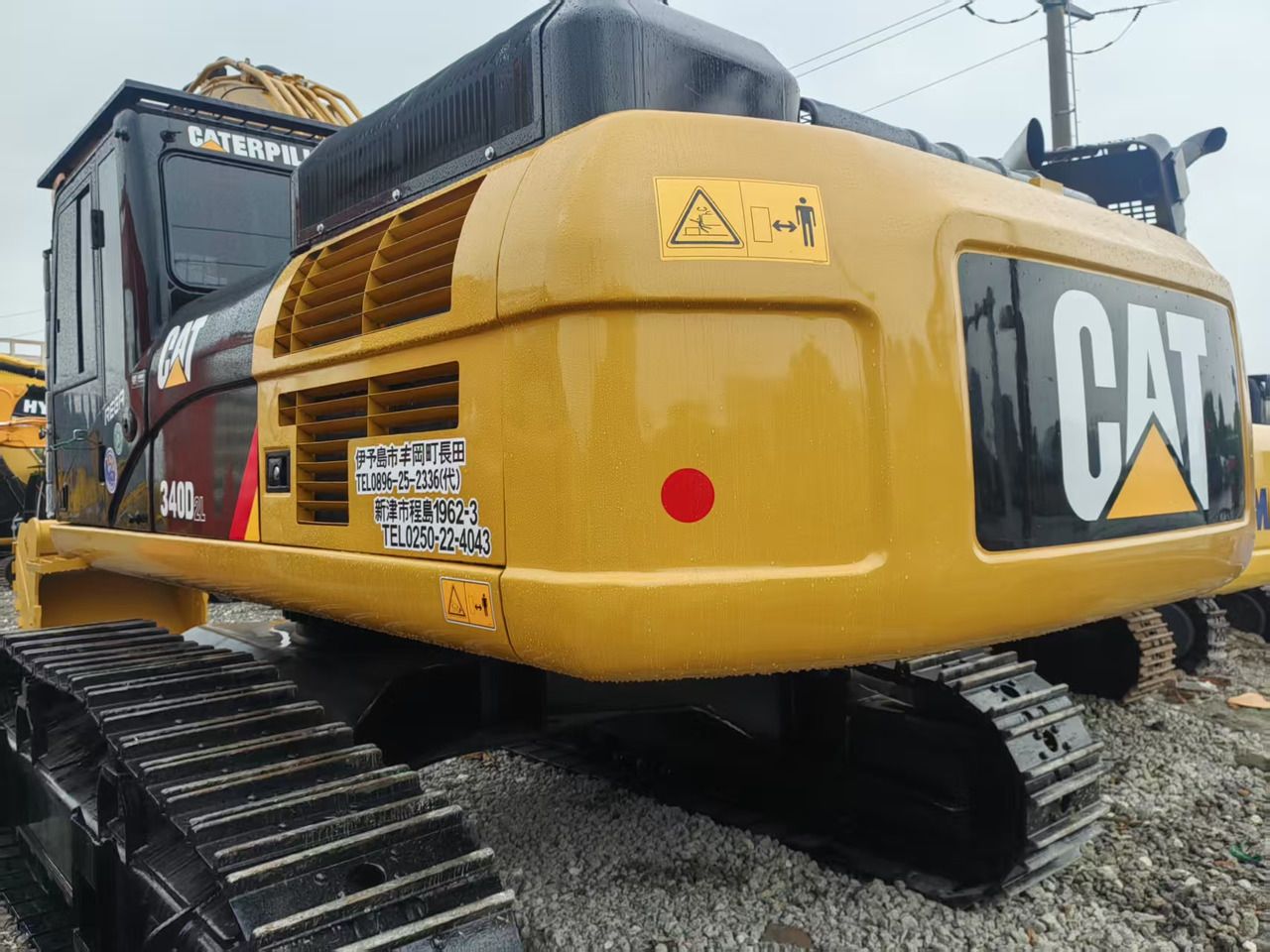 2023 Caterpillar 340D2L crawler excavator rear quarter view 2023 Caterpillar 340D2L crawler excavator rear quarter view