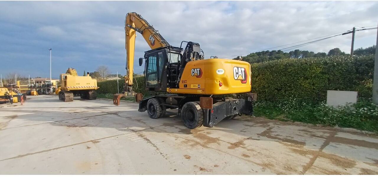 2023 Caterpillar MH3026 Wheel Excavator