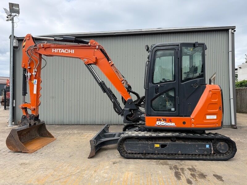 2023 Hitachi ZX65 USB Mini Excavator 2023 Hitachi ZX65 USB Mini Excavator