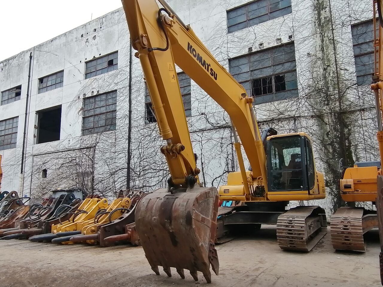 2023 Komatsu PC200-6 Crawler Excavator