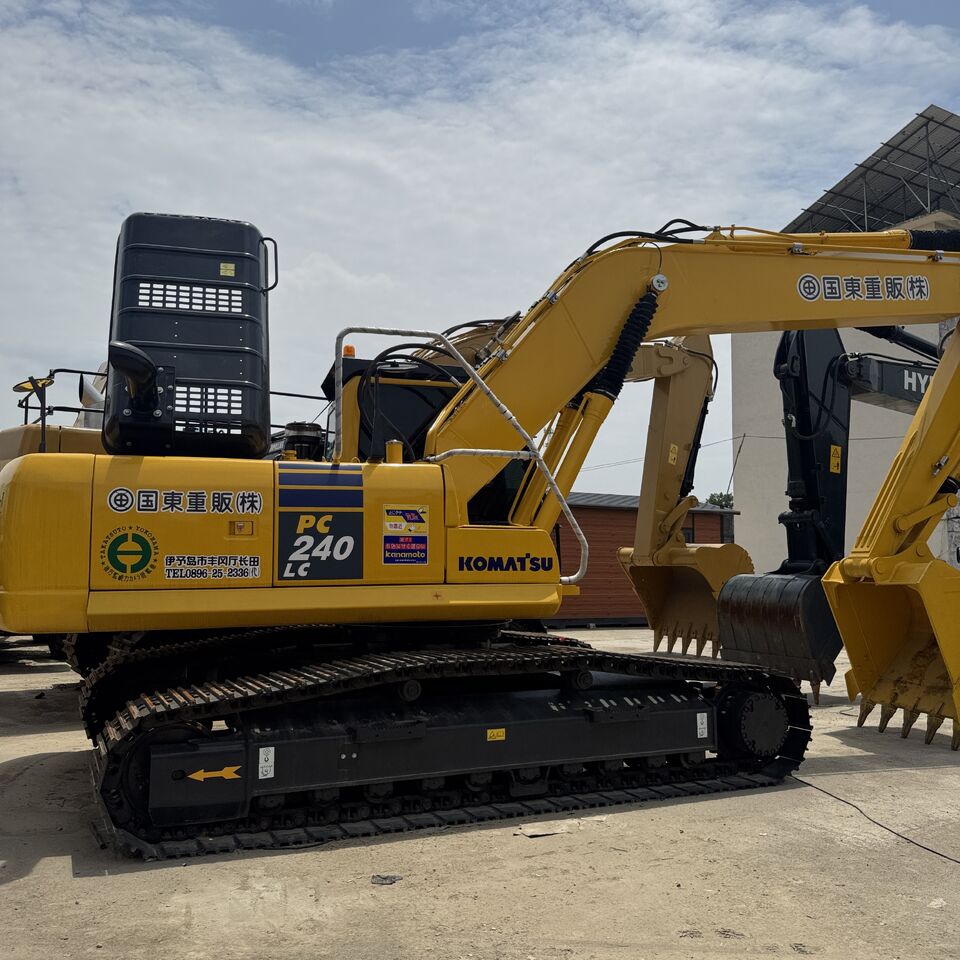 2023 Komatsu PC240-8 Crawler Excavator