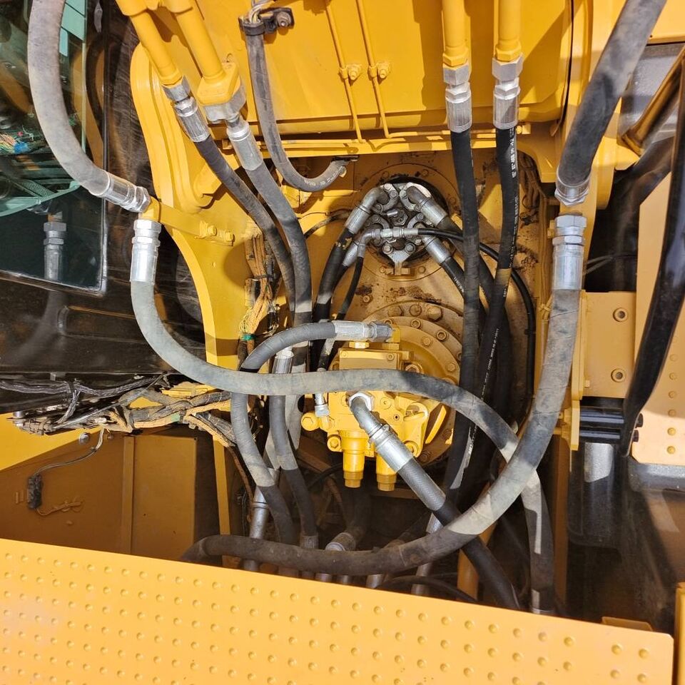 2024 Caterpillar 320E Crawler Excavator