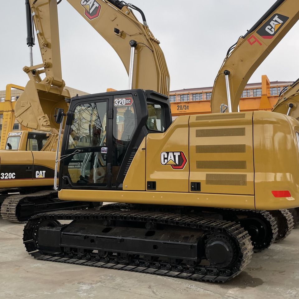 2024 Caterpillar 320GC crawler excavator side view 2024 Caterpillar 320GC crawler excavator side view