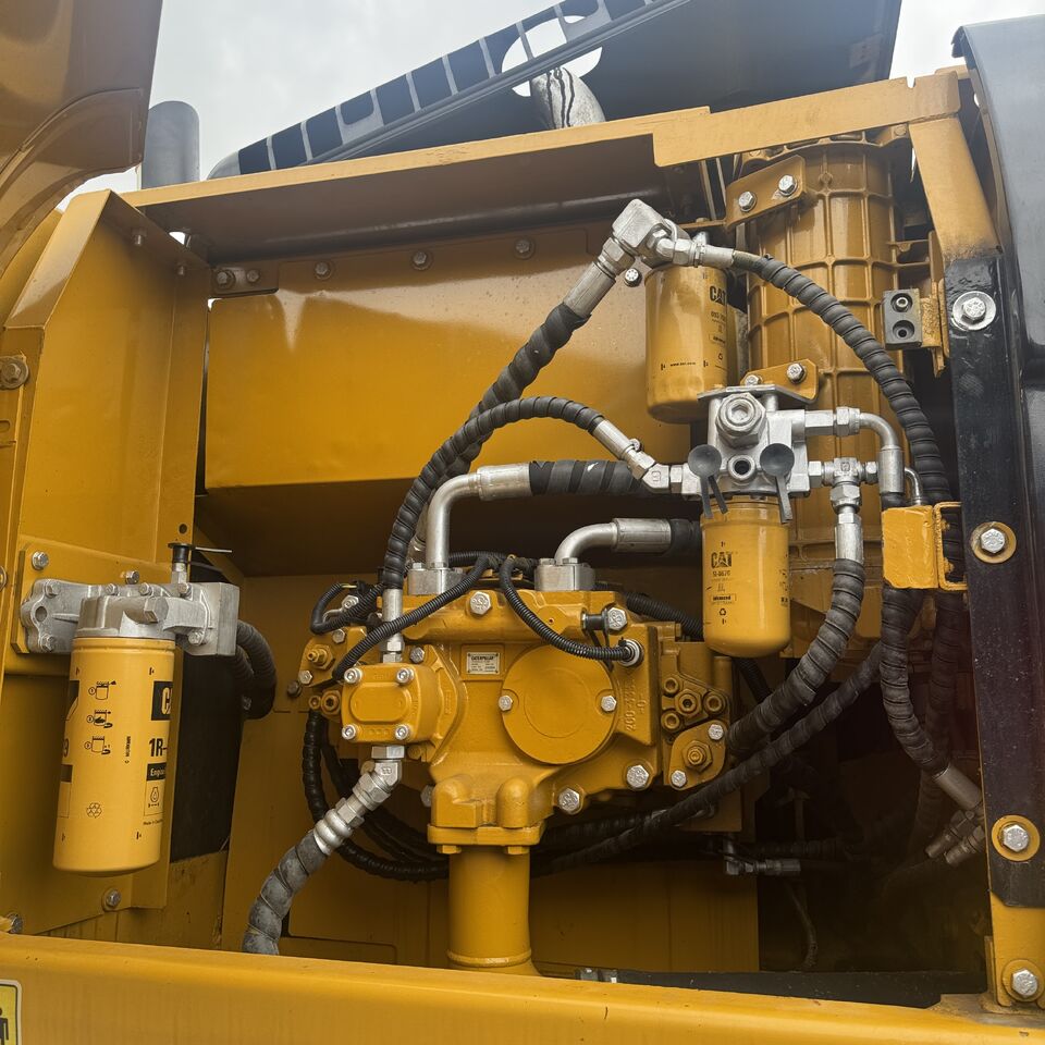2024 Caterpillar 323D2L Crawler Excavator