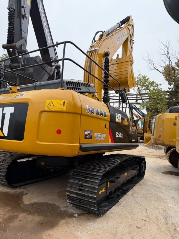 2024 Caterpillar 325D2L Crawler Excavator