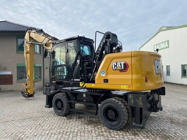 2024 Caterpillar MH3022 Material Handler