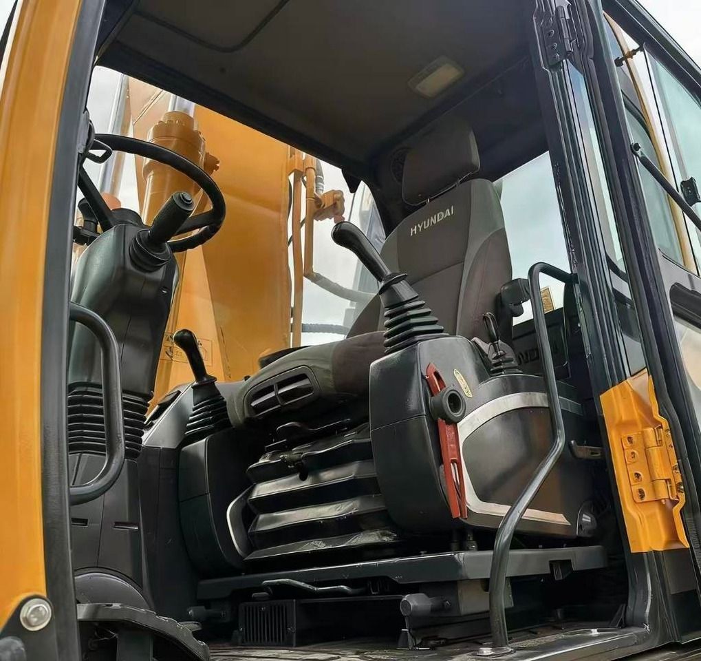 2024 Hyundai R210W-9 Wheel Excavator