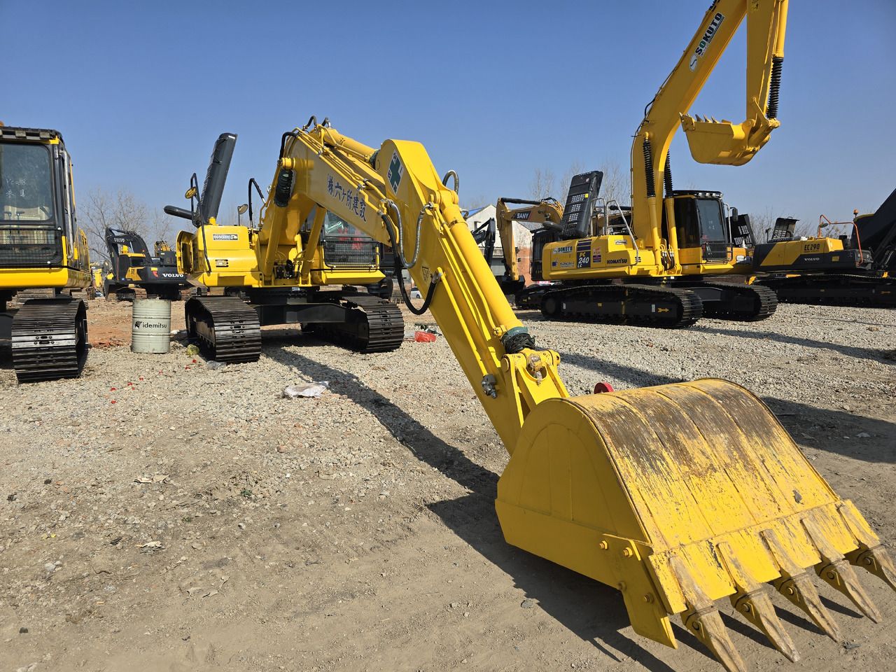 2024 Komatsu PC200-8 Crawler Excavator 2024 Komatsu PC200-8 Crawler Excavator