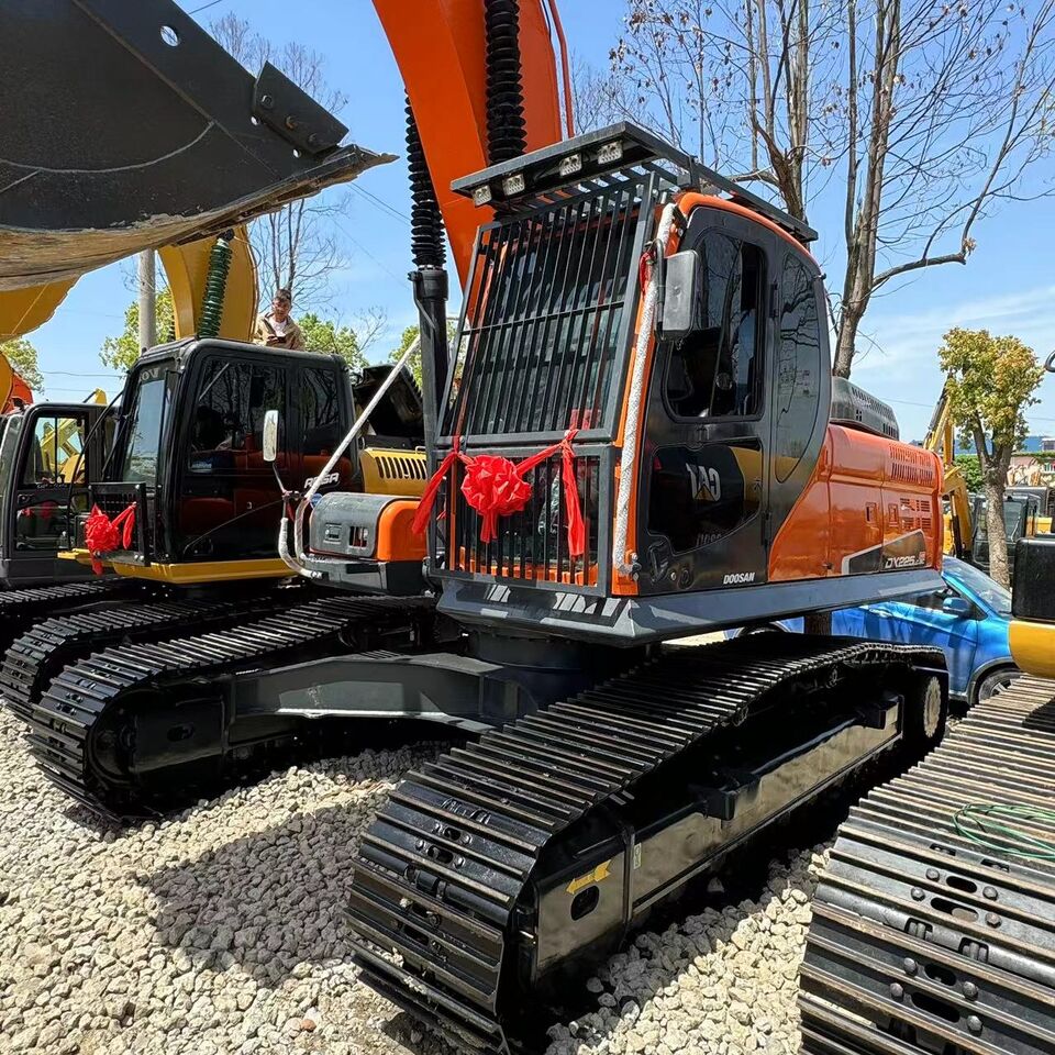 2025 Doosan DX225LC-9C Crawler Excavator
