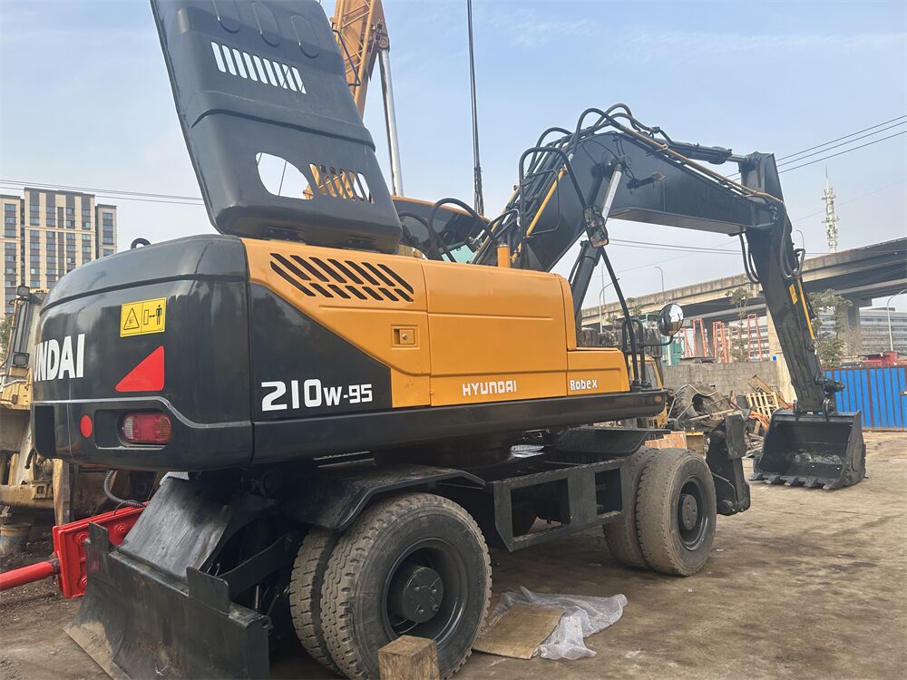 2025 Hyundai R210W-9 Wheel Excavator 2025 Hyundai R210W-9 Wheel Excavator