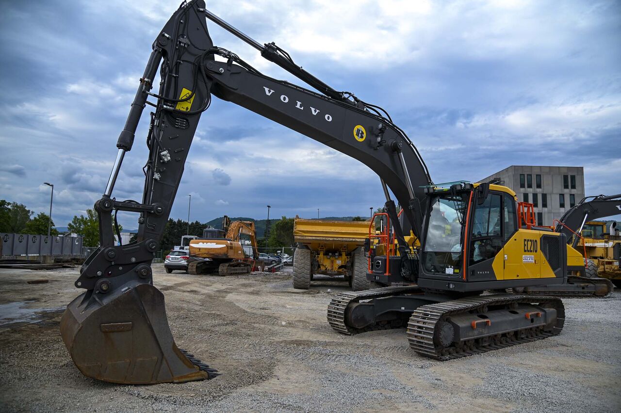 2025 Volvo EC210FNL5 Crawler Excavator