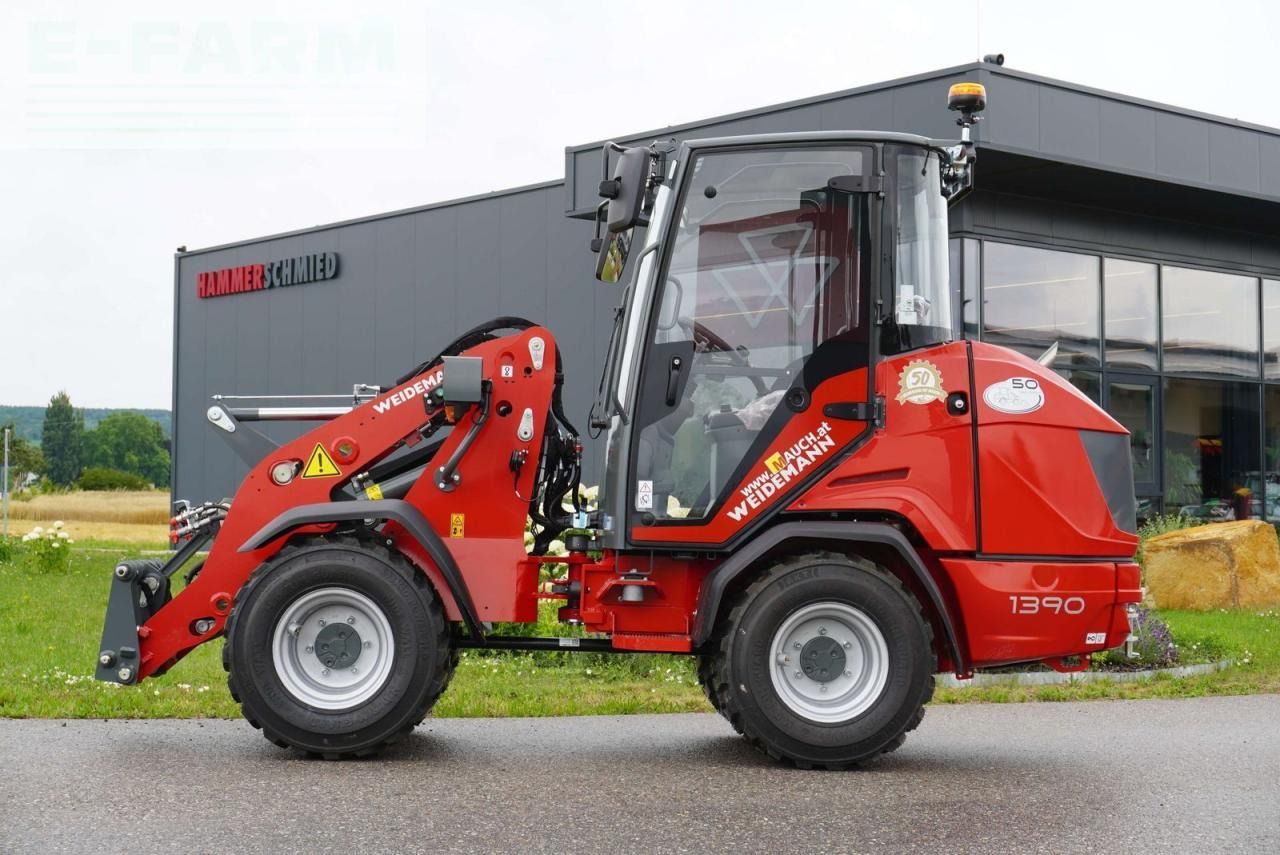 2025 Weidemann 1390 wheel loader side view