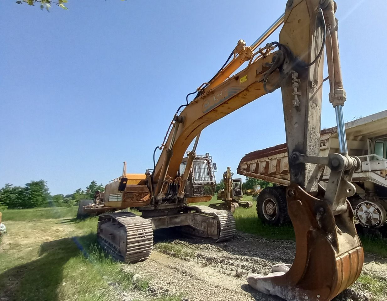 2000 CASE 9046 Crawler Excavator
