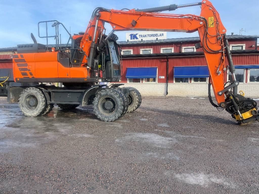 2016 Doosan DX140W-5 Pelle sur Roues