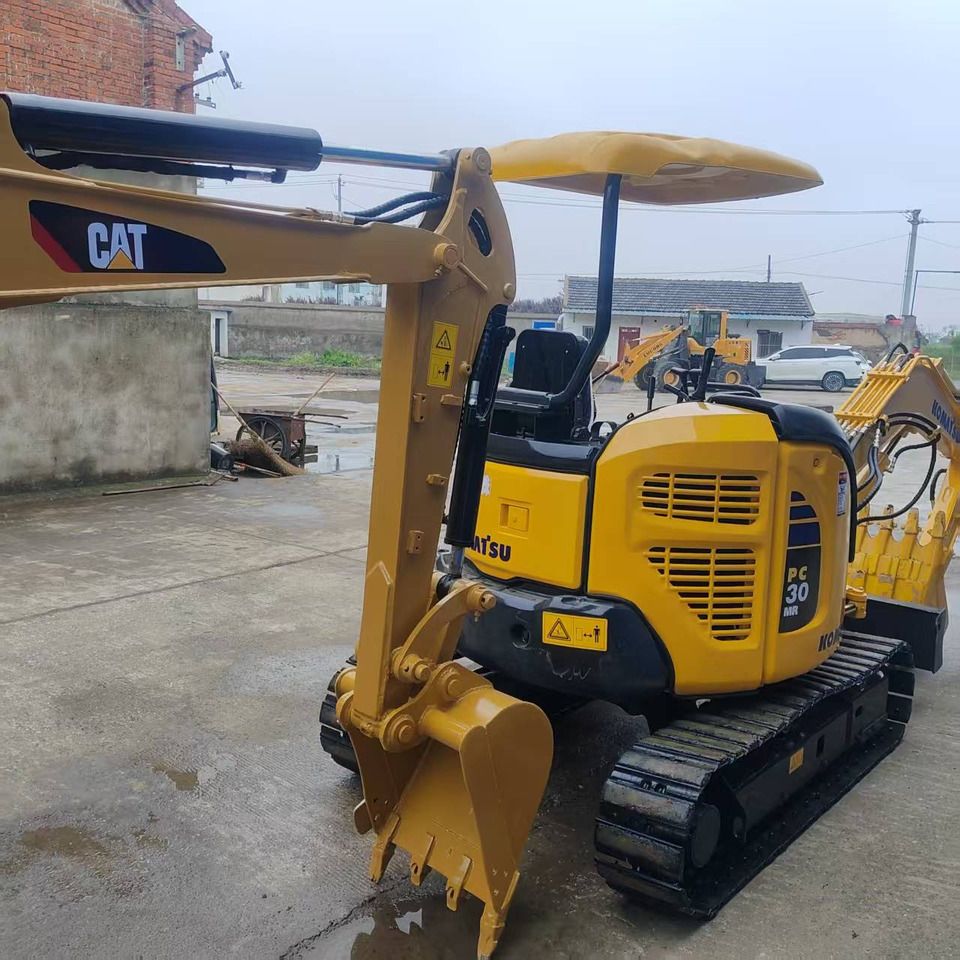 Mini Escavadora Caterpillar 303E 2022