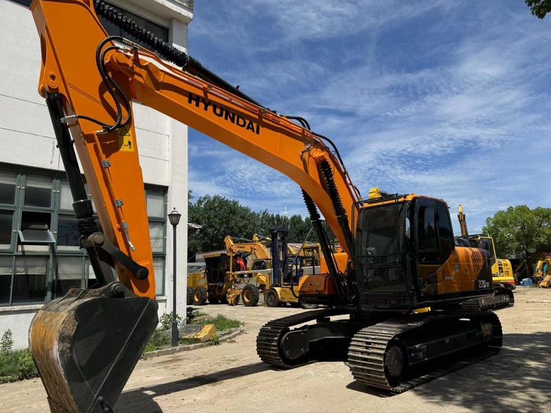 2023 Hyundai R220LC-9S Crawler Excavator