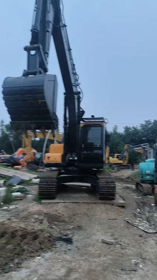 2024 Hyundai HX220S Гусеничний екскаватор