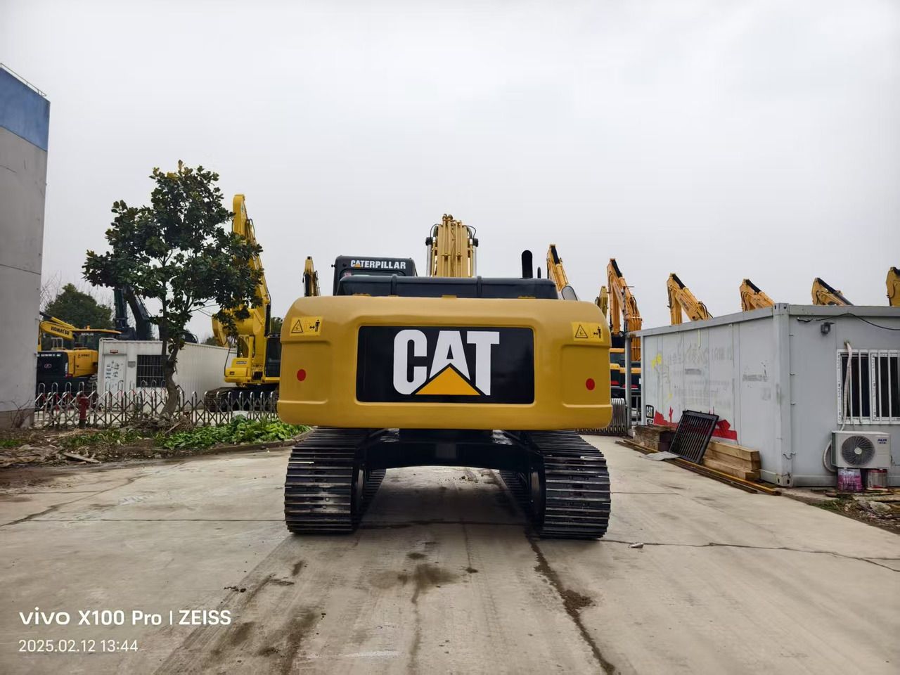 2023 Caterpillar 330D2L Raupenbagger