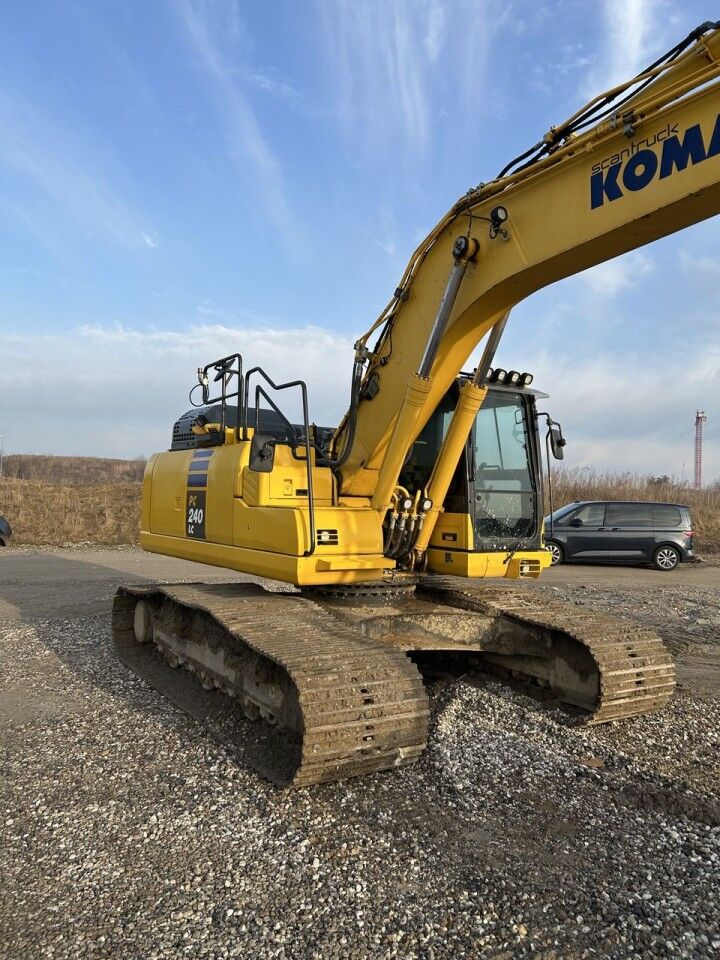 2021 Komatsu PC240LC-11 Crawler Excavator
