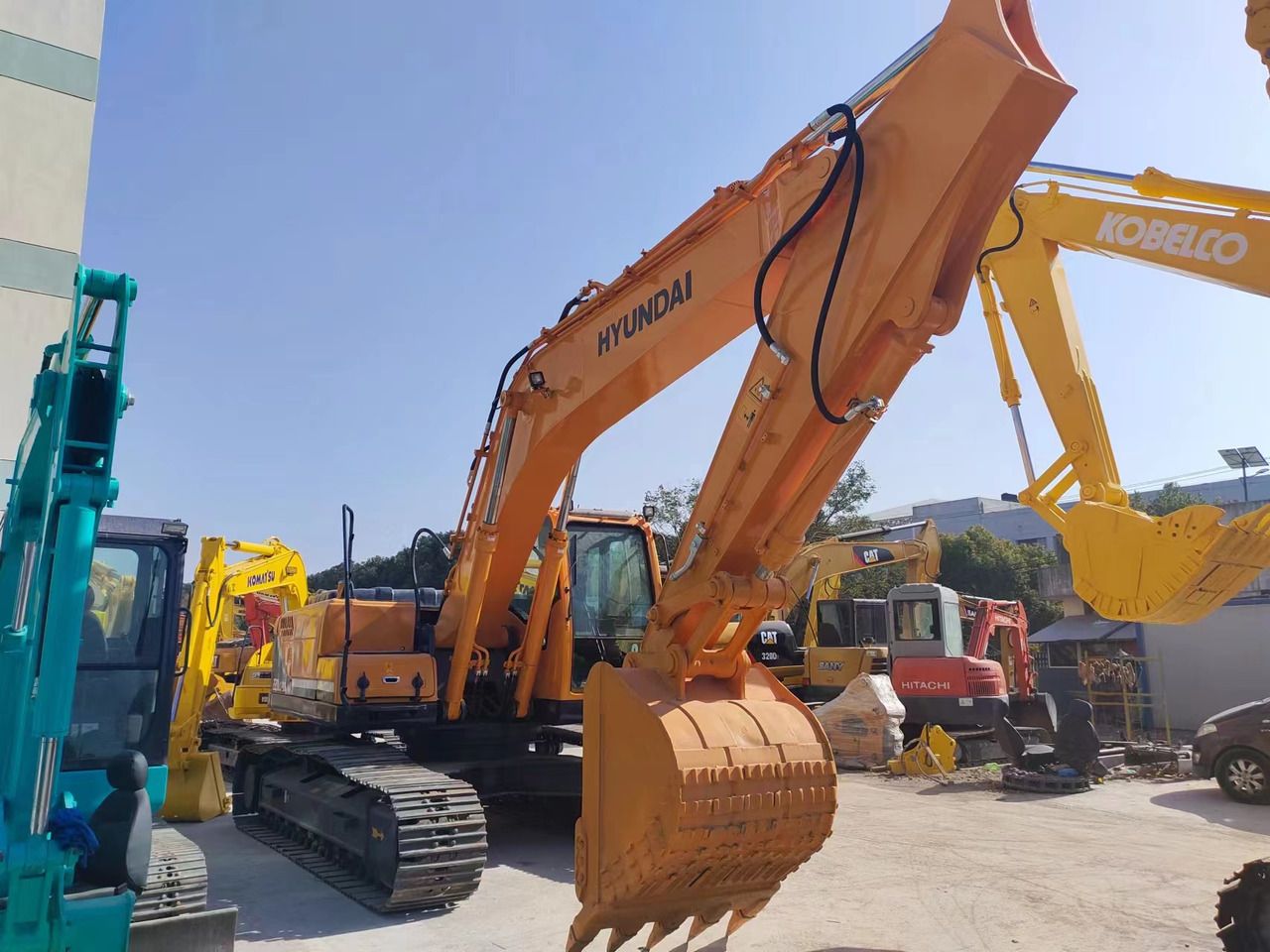 2020 Hyundai R220LC-9S Crawler Excavator