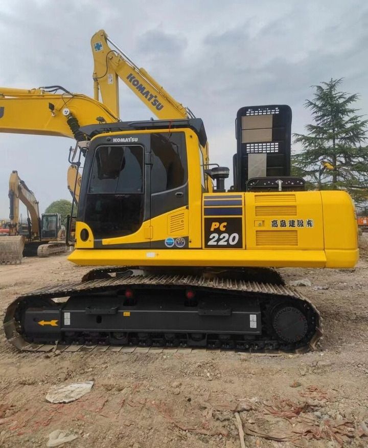 2020 Komatsu PC220-8 Crawler Excavator