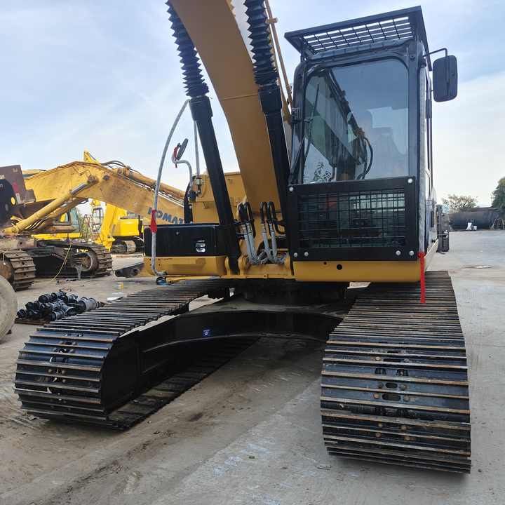 Pelle sur chenilles Caterpillar 320D de 2020