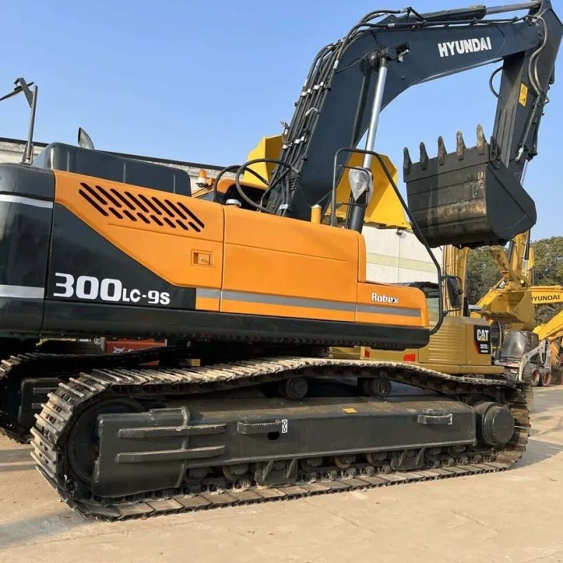 Hyundai 300LC-9S crawler excavator side view