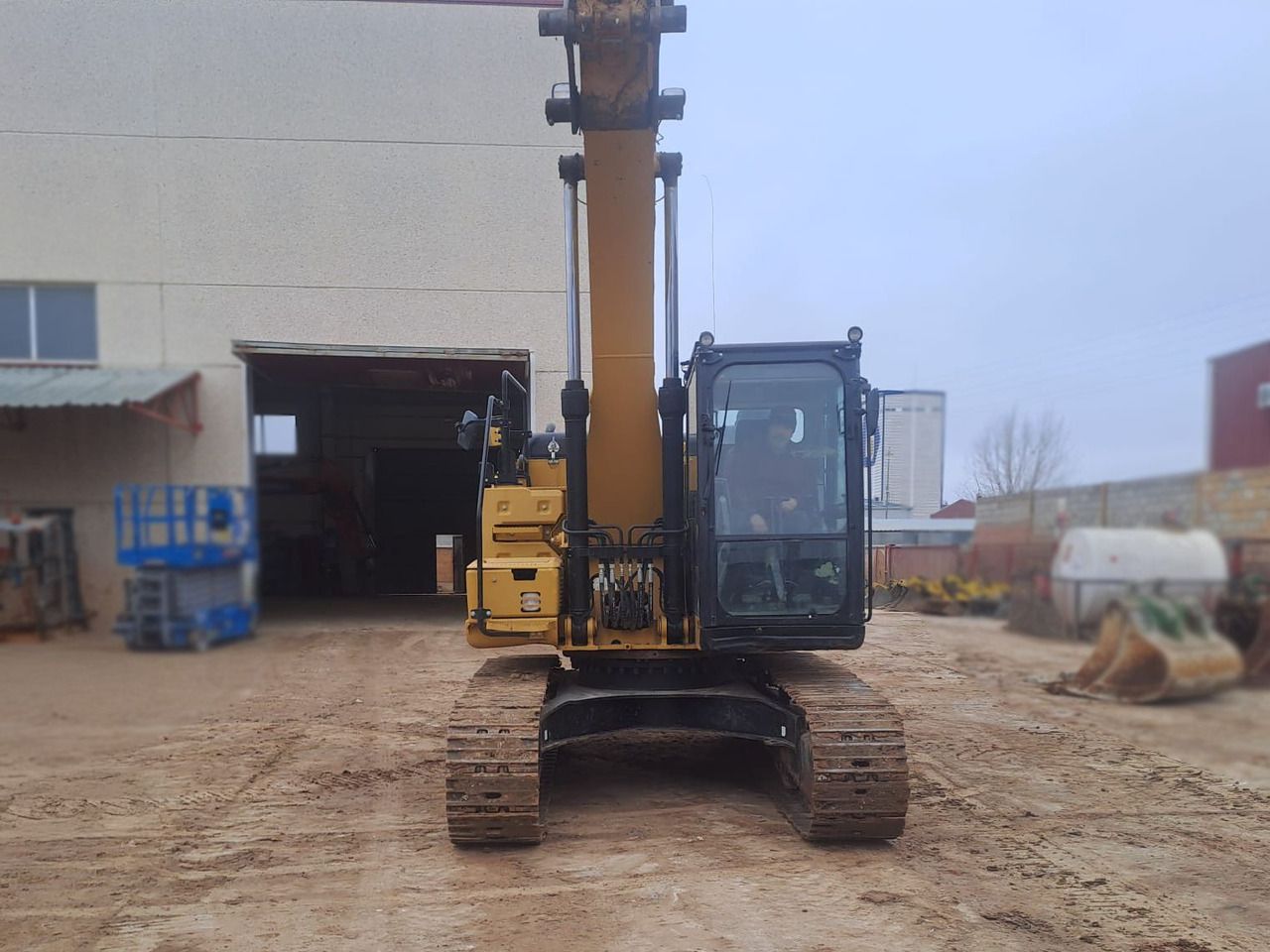 2018 Caterpillar 323FL Escavatore Cingolato