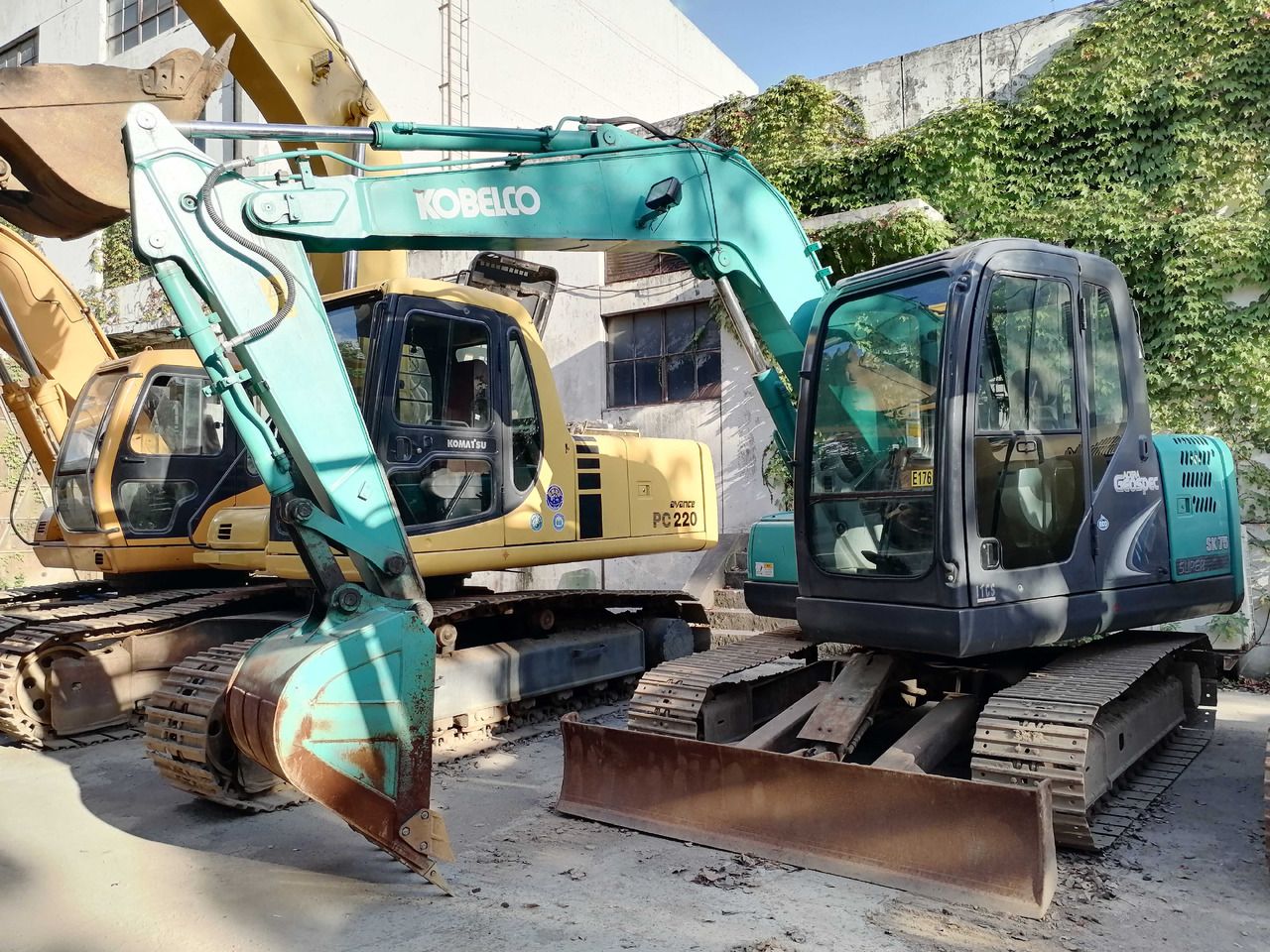 2022 Kobelco SK75-8