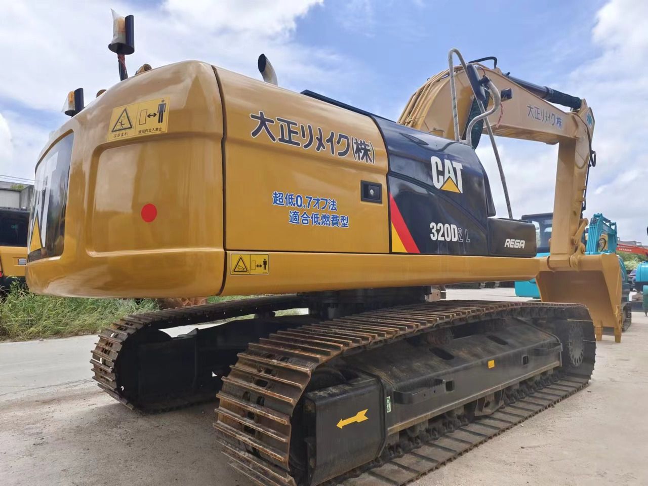 2022 Caterpillar 320D Crawler Excavator