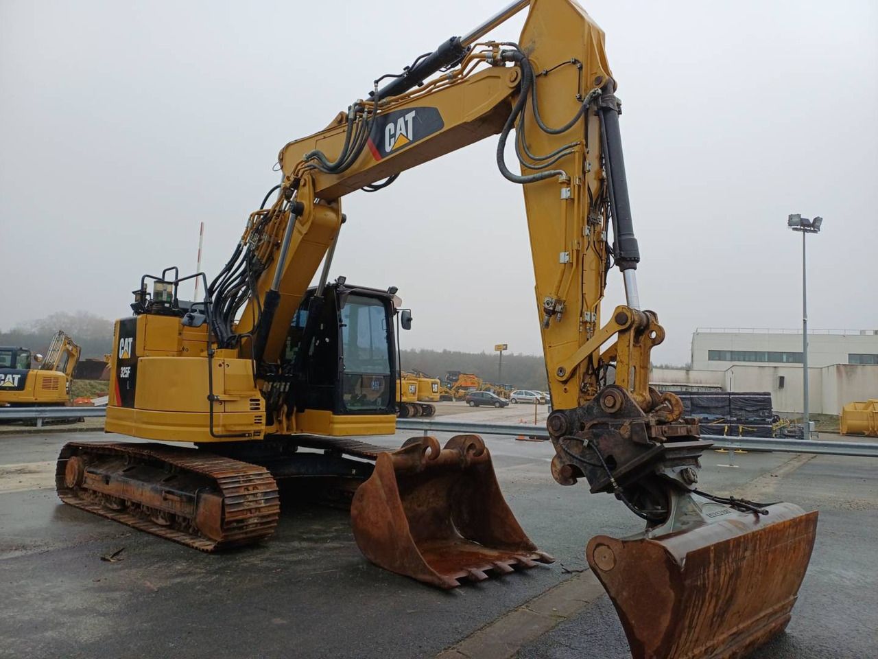 2018 Caterpillar 325F CR crawler excavator, side view