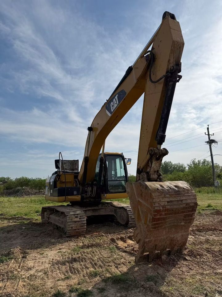 Escavatore Cingolato Caterpillar 320D2 del 2017