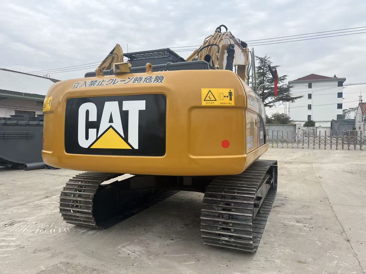 2023 Caterpillar 320D2 Escavatore Cingolato