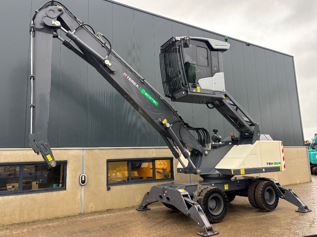 2021 Terex MHL331F Material Handler