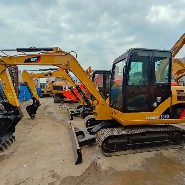 Excavator pe șenile Caterpillar 302.5D, 2016