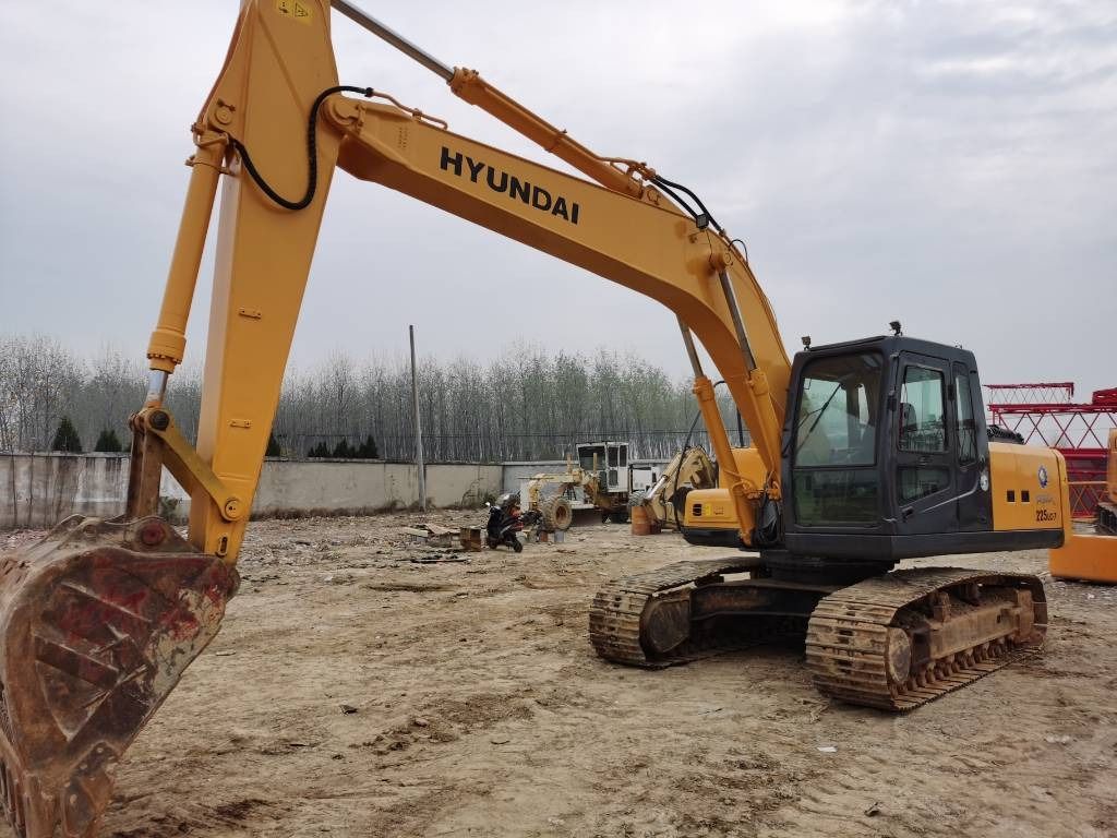 2022 Hyundai R225LC-7 Crawler Excavator