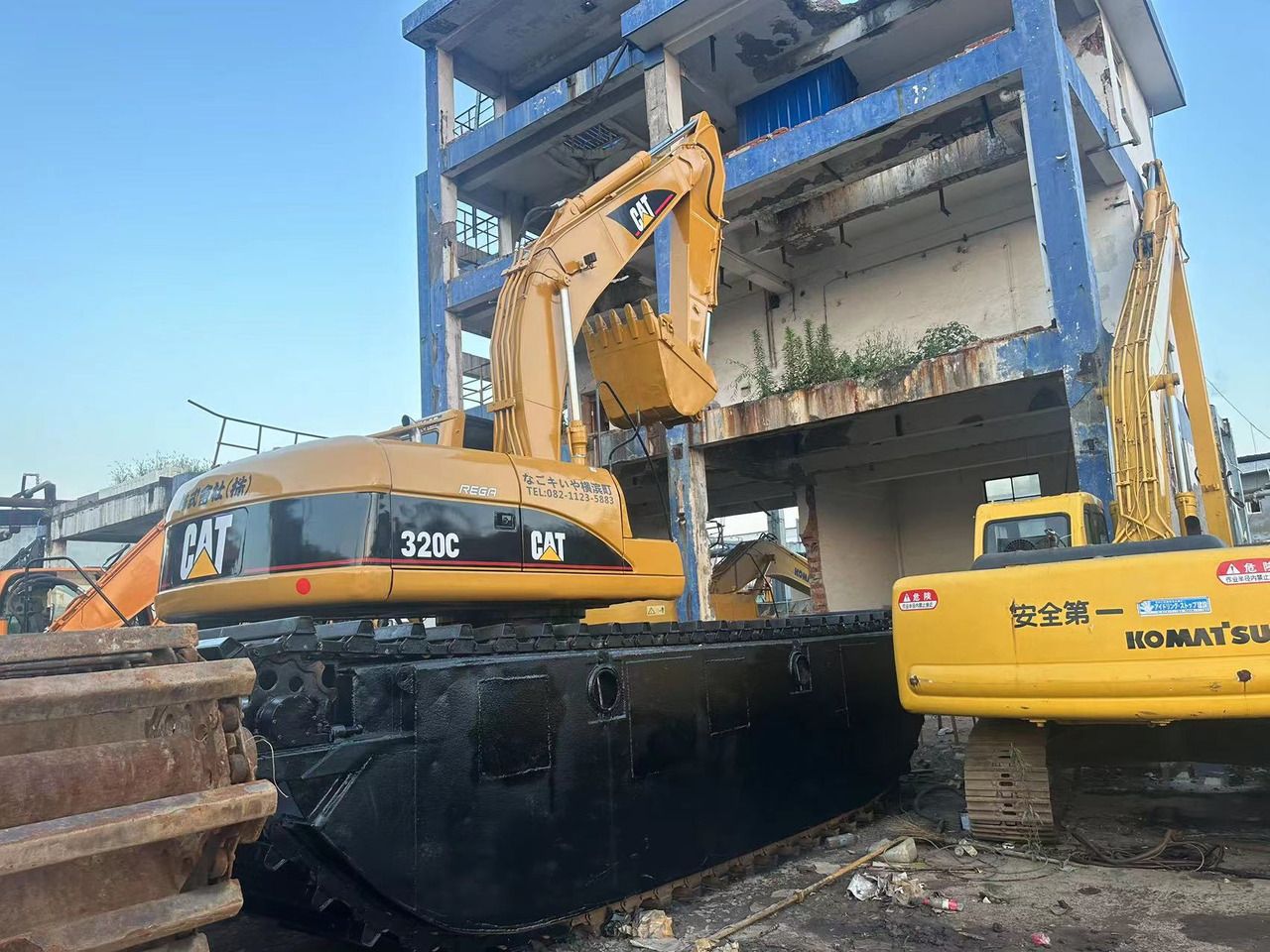 2018 Caterpillar 320C Amphibious Excavator