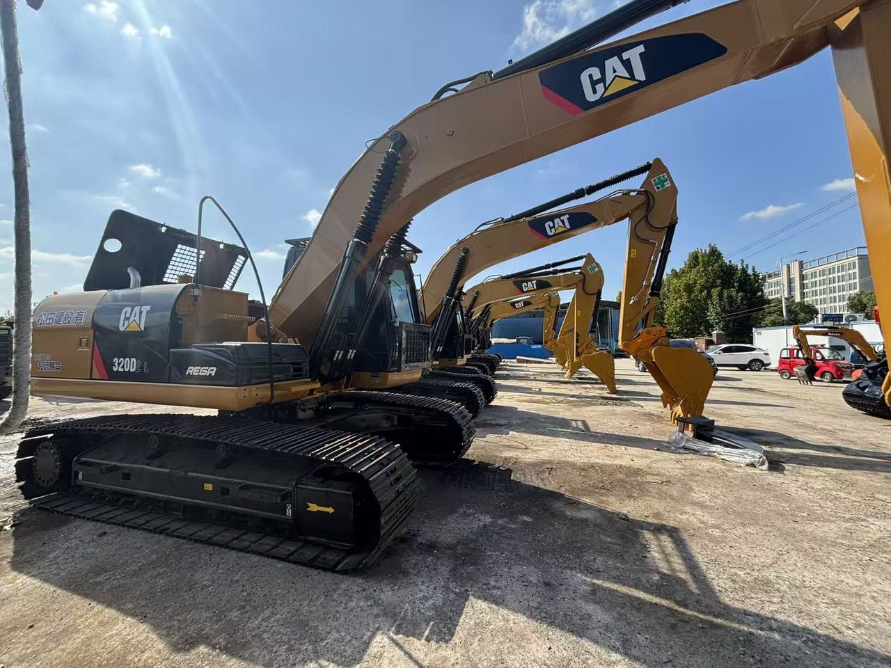 2024 Caterpillar KAT320D