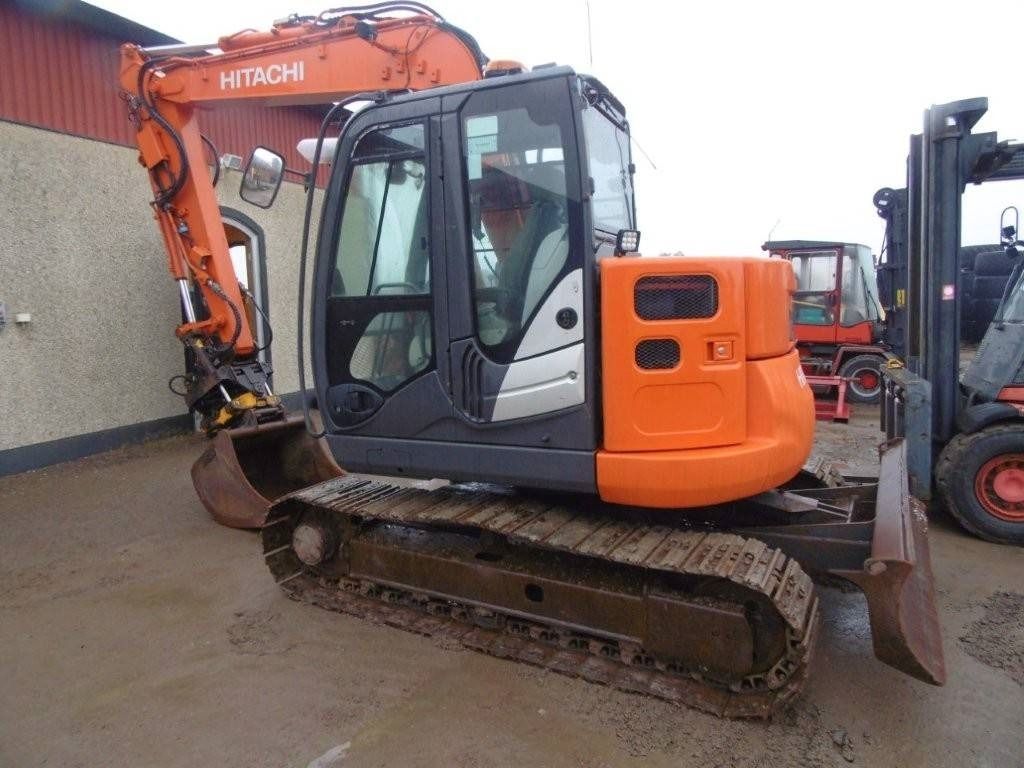 Mini Escavadora Hitachi 85US 2016