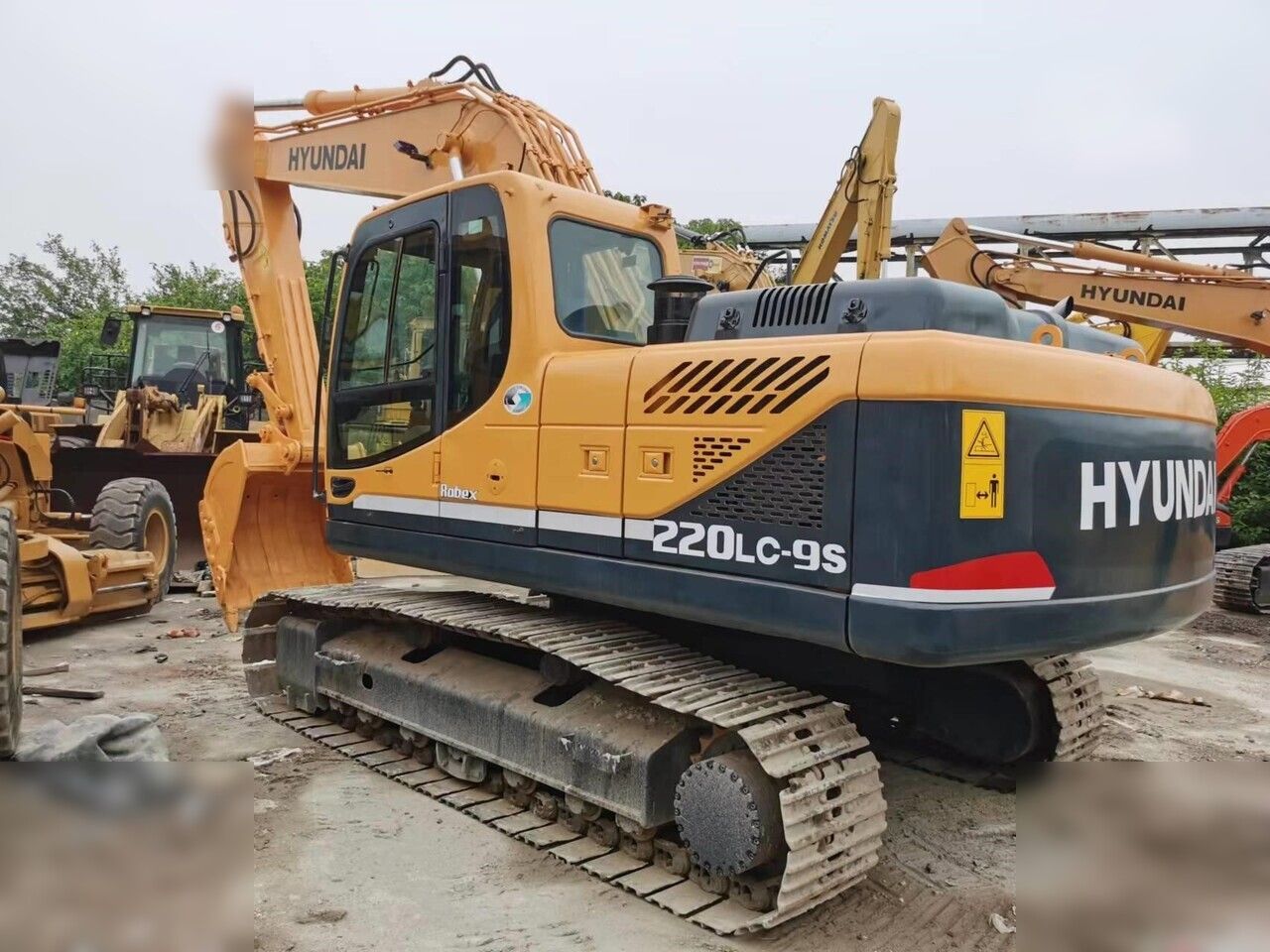 2019 Hyundai R220LC-9S Crawler Excavator