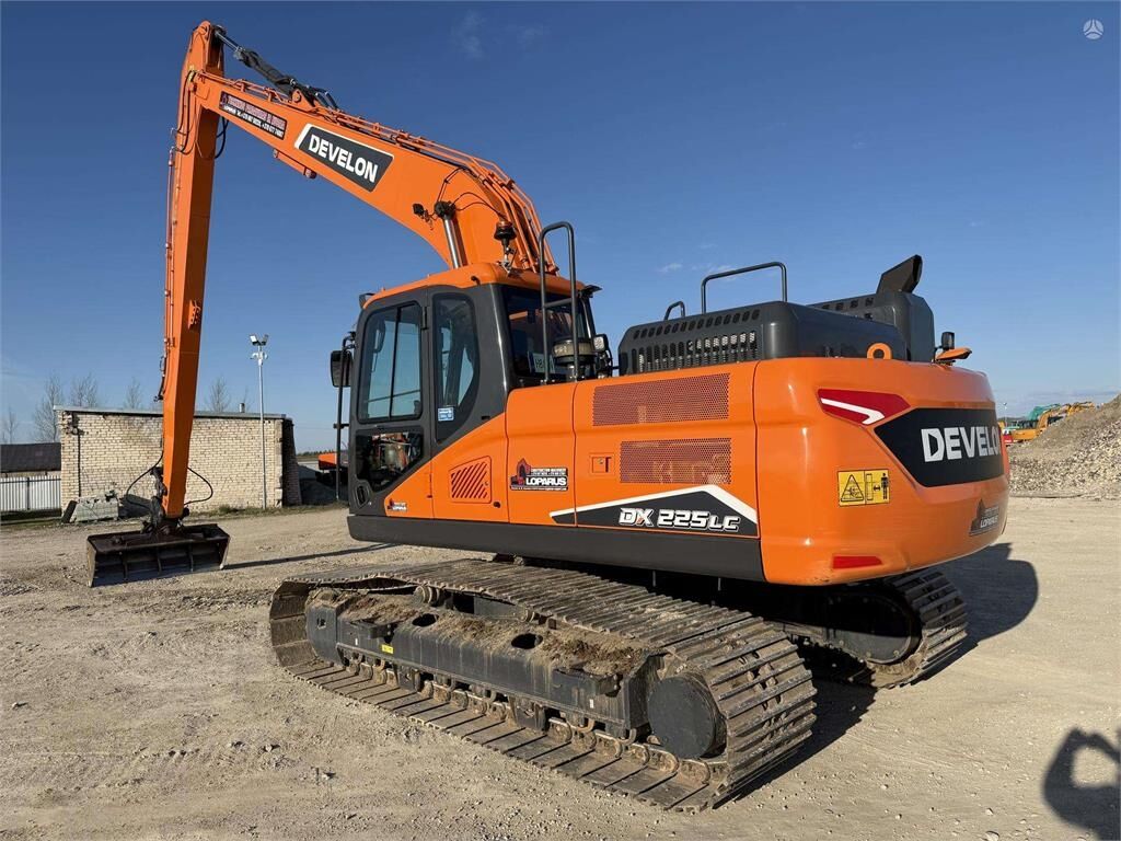 2024 Develon DX225 LC-7 Crawler Excavator