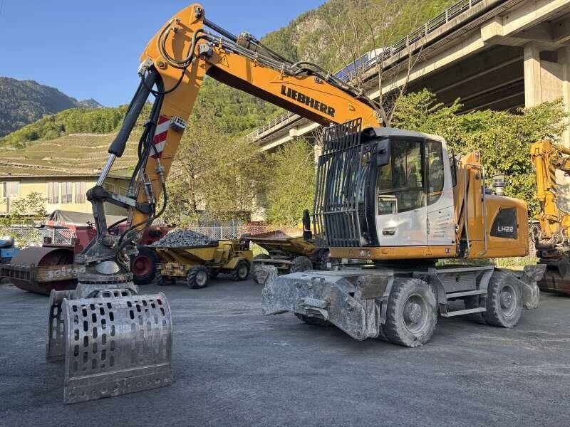 2019 Liebherr LH22 Material Handler
