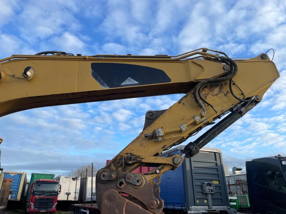 2008 Caterpillar 323D Escavatore Cingolato