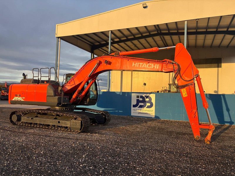 2017 Hitachi ZX250LCN-6 crawler excavator side view