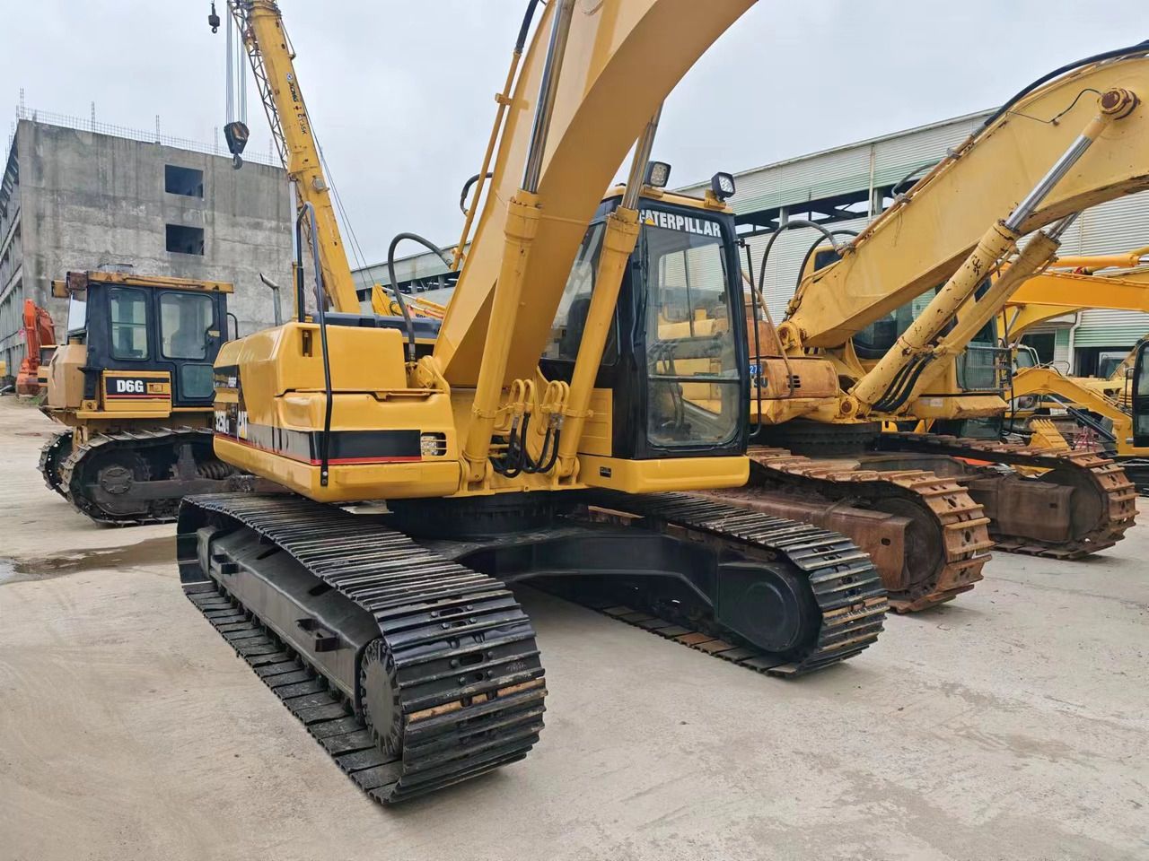 2018 Caterpillar 325BL Excavadora de Orugas